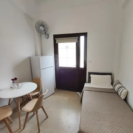 فندق Perix House